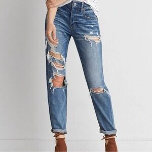 American Eagle Outfitters distressed Blue TomGirl  Jeans size 10